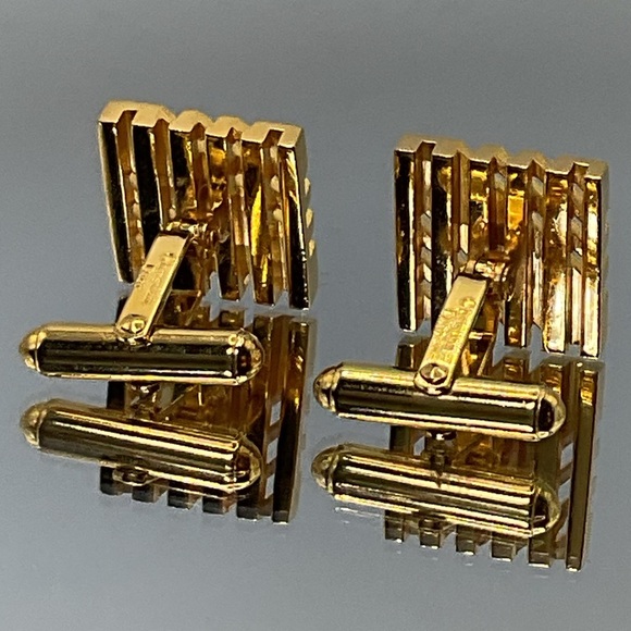 Christian Dior Logo Cufflinks - Picture 8 of 8